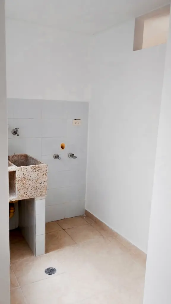 Zona de ropas copia.webp