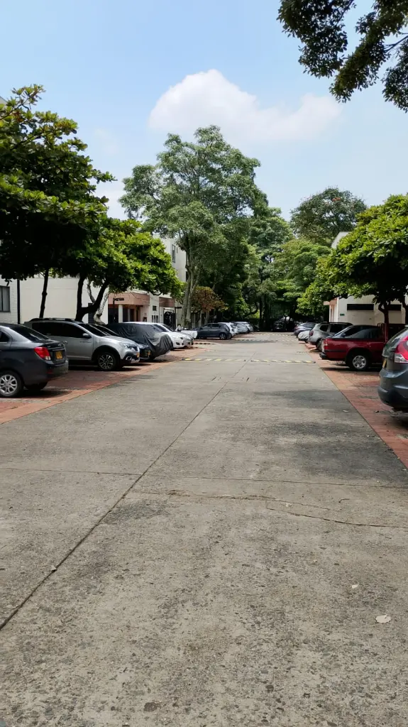 Ferreira 7-424 parqueadero